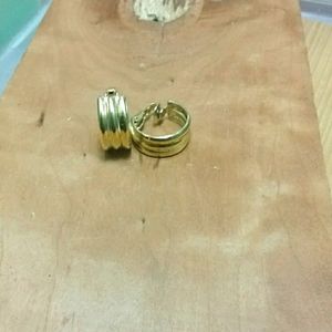 🌹Clip-on vintage hoop earrings  in gold tone